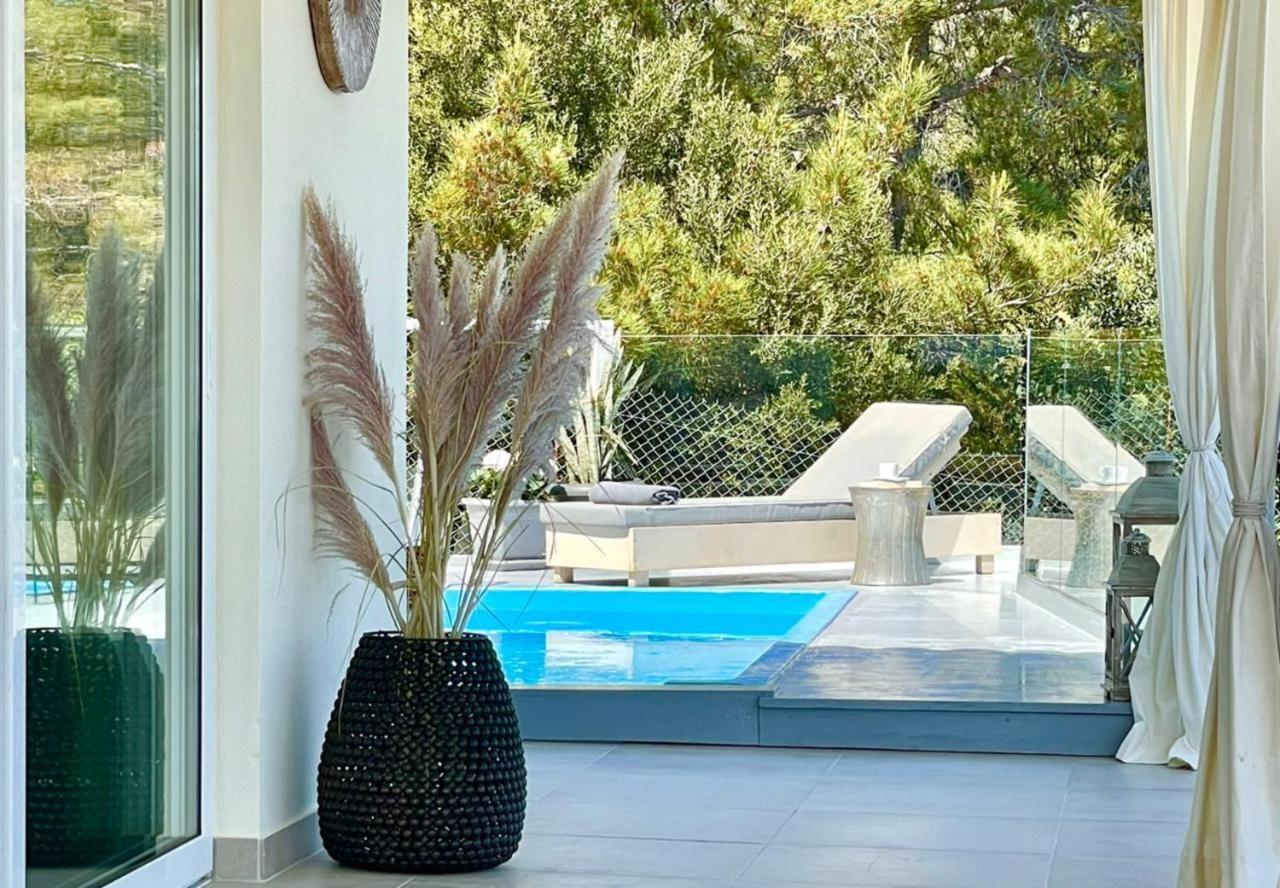 Olive Green Villa Heated Pool อายิโอสนิโกลาโอส ภายนอก รูปภาพ